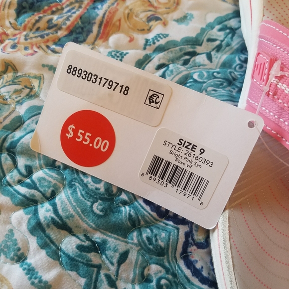 NWT Clark's Cloudsteppers Sandals - Picture 5 of 5